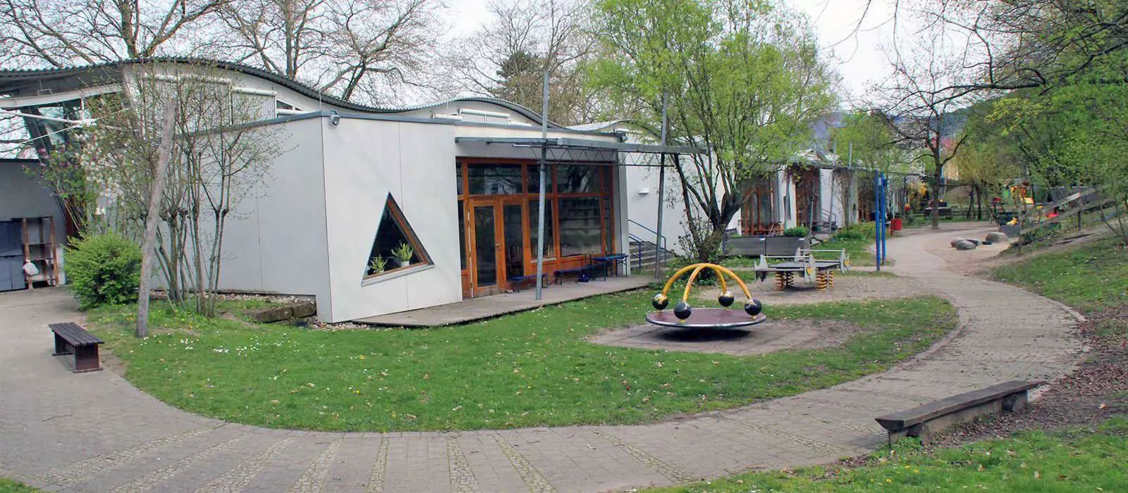 Kindergarten Fassade Gartenseite